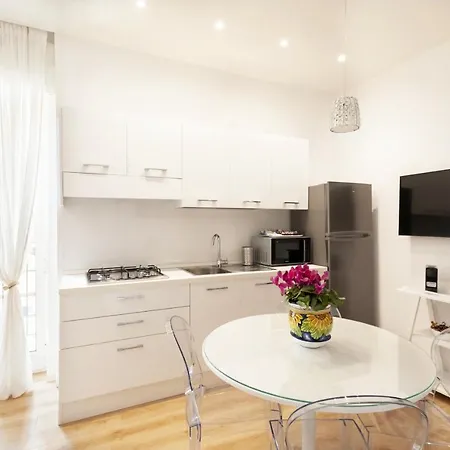 Traiano Luxury * バーリ